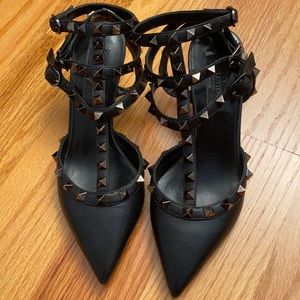 black Valentino Garavani rockstud ankle strap pump size 35